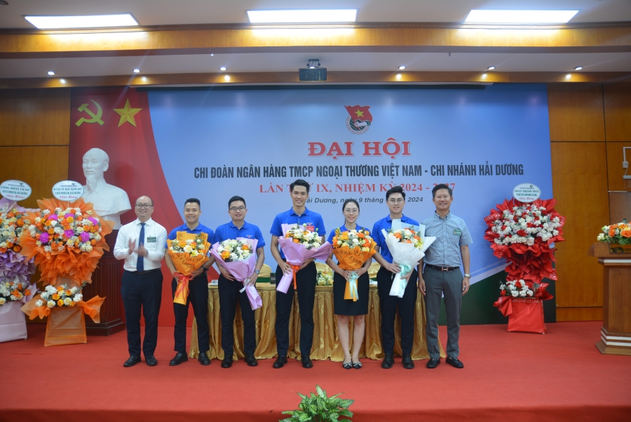 Chi đoàn cơ sở Vietcombank Hải Dương tổ chức thành công đại hội lần thứ ...