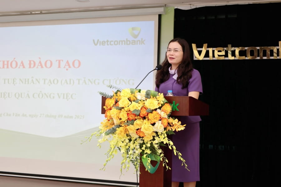 20250927CLIVTHVCB Chi Linh t chuc khoa ao tao Ung dung tri tue nhan tao AI tang cuong hieu cong viec1