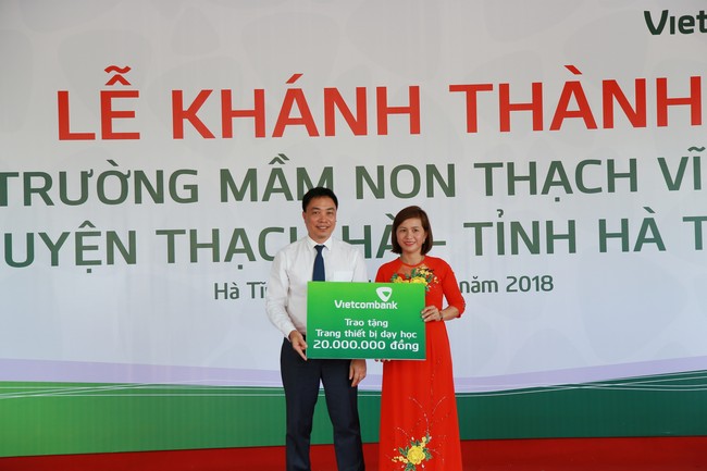 Vietcombank tài trợ 3,6 tỷ đồng xây trường học tại Hà Tĩnh - Ảnh 3